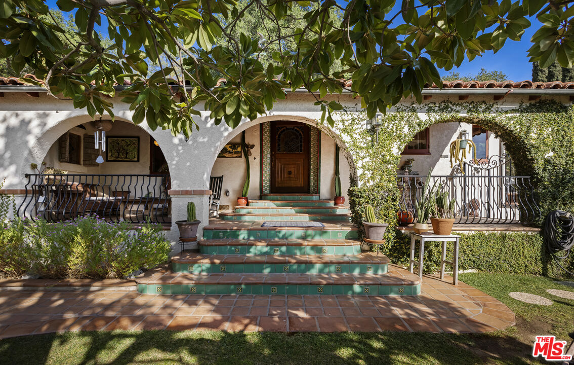 3290 Buckingham Road Glendale, CA 91206 - Photo 13 of 57