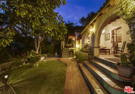 $1,789,000 | 3290 Buckingham Road, Glendale, CA 91206