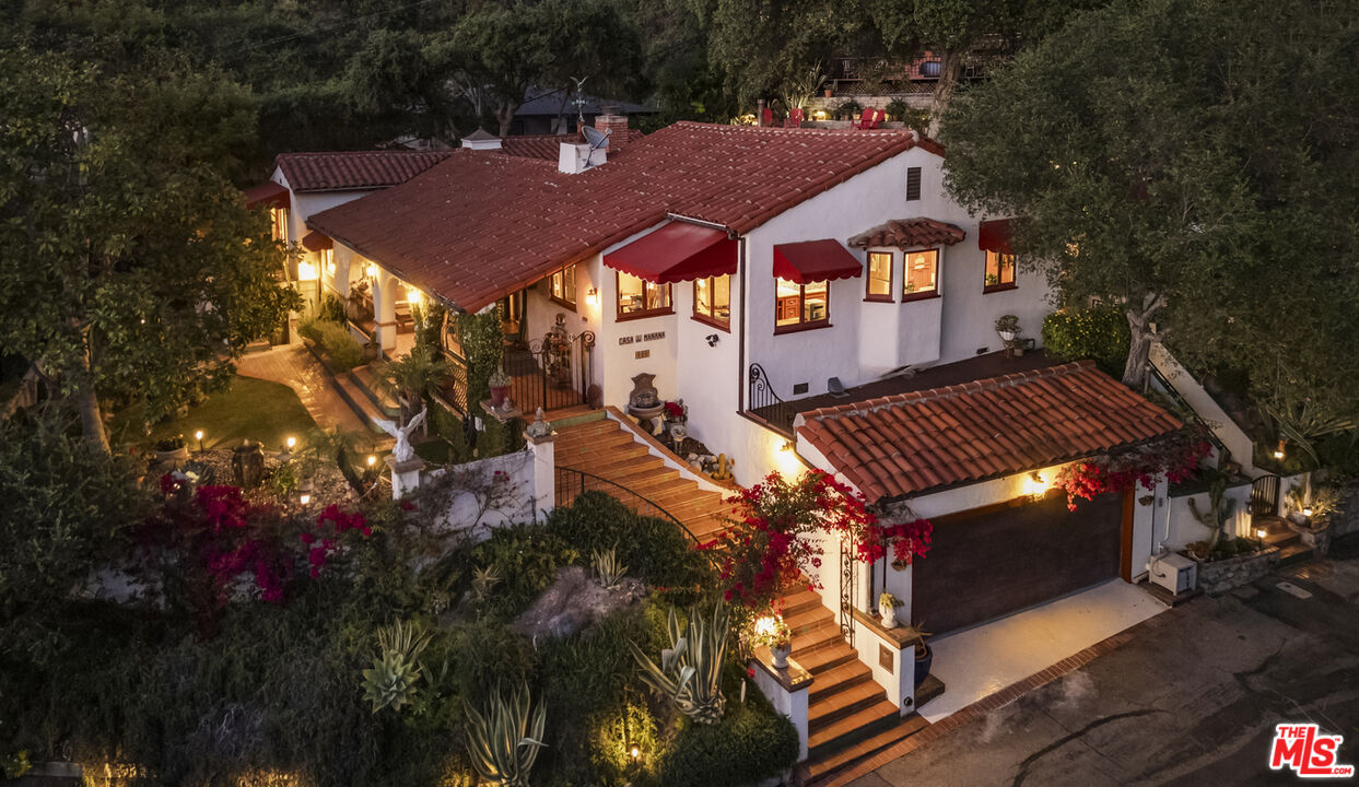 3290 Buckingham Road Glendale, CA 91206 - Photo 2 of 57