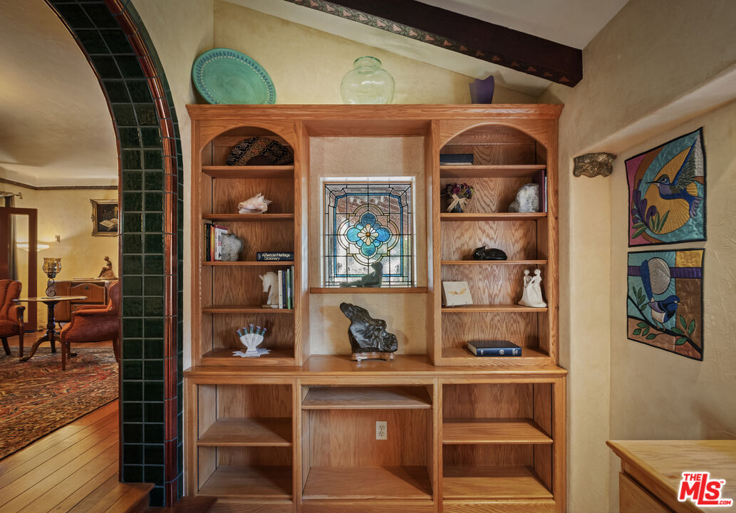 3290 Buckingham Road Glendale, CA 91206 - Photo 22 of 57