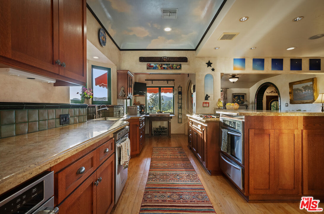 3290 Buckingham Road Glendale, CA 91206 - Photo 26 of 57