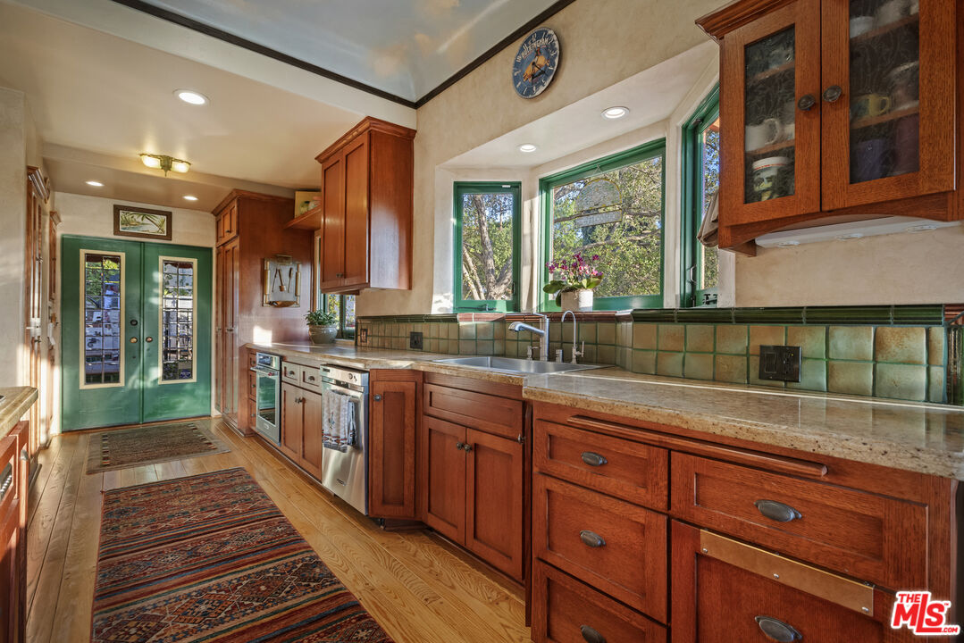 3290 Buckingham Road Glendale, CA 91206 - Photo 27 of 57