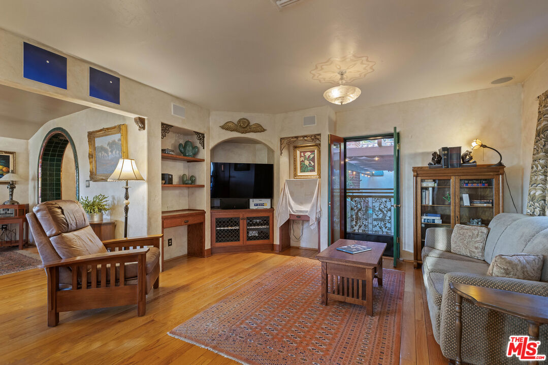 3290 Buckingham Road Glendale, CA 91206 - Photo 30 of 57