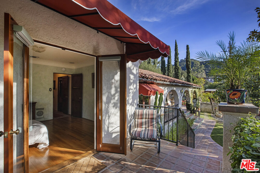 3290 Buckingham Road Glendale, CA 91206 - Photo 39 of 57