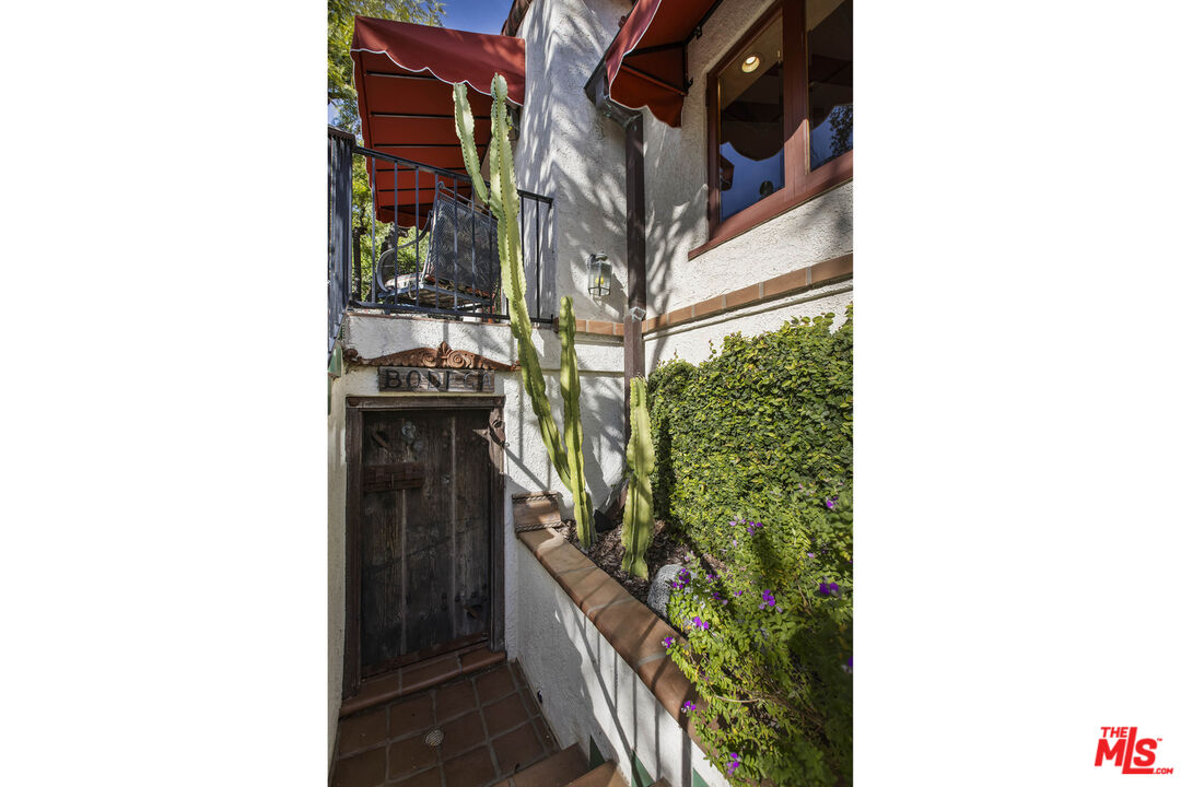 3290 Buckingham Road Glendale, CA 91206 - Photo 40 of 57