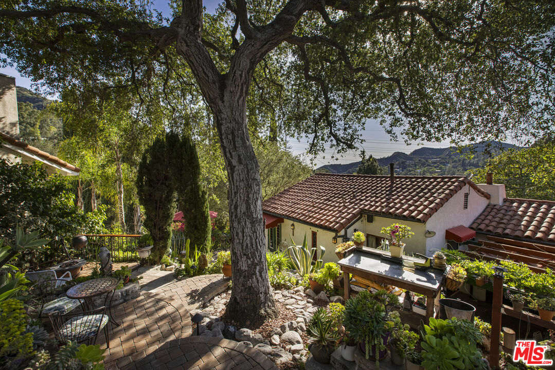 3290 Buckingham Road Glendale, CA 91206 - Photo 45 of 57