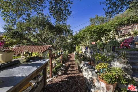 $1,789,000 | 3290 Buckingham Road, Glendale, CA 91206