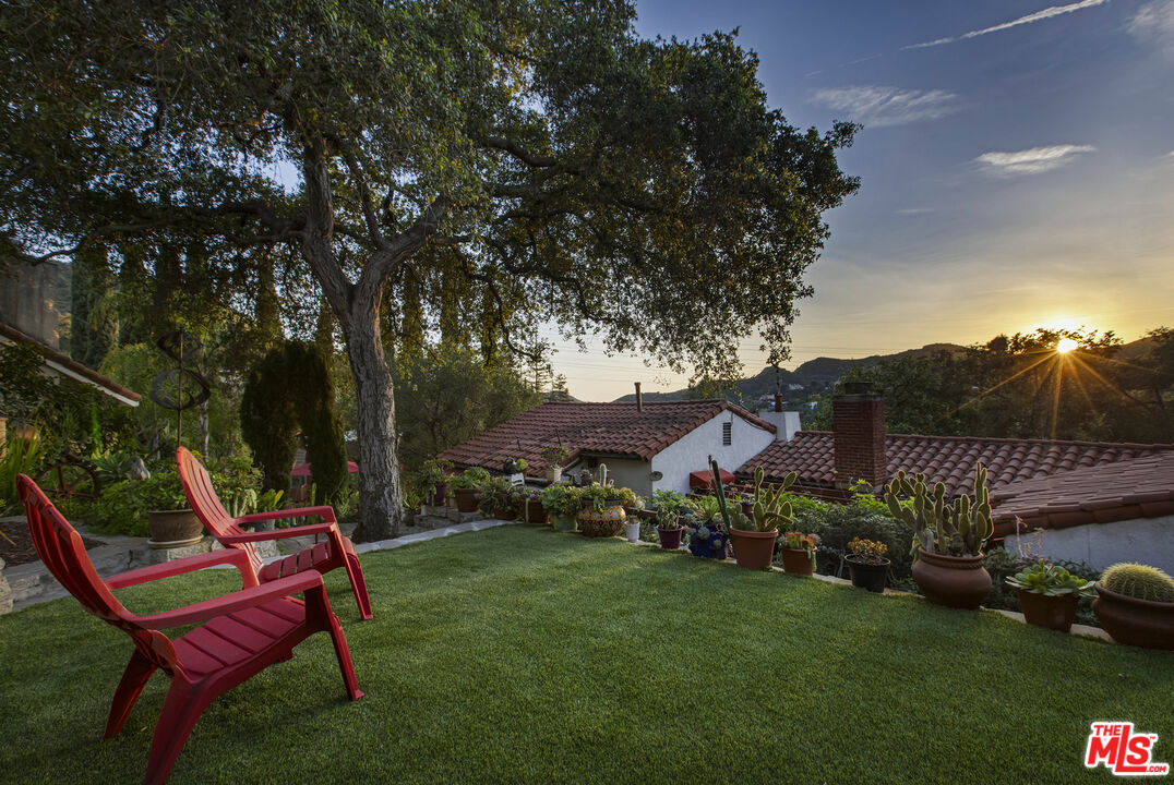 3290 Buckingham Road Glendale, CA 91206 - Photo 49 of 57