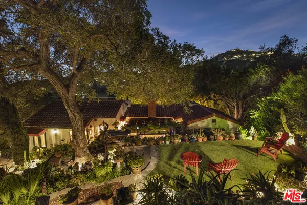 $1,789,000 | 3290 Buckingham Road, Glendale, CA 91206