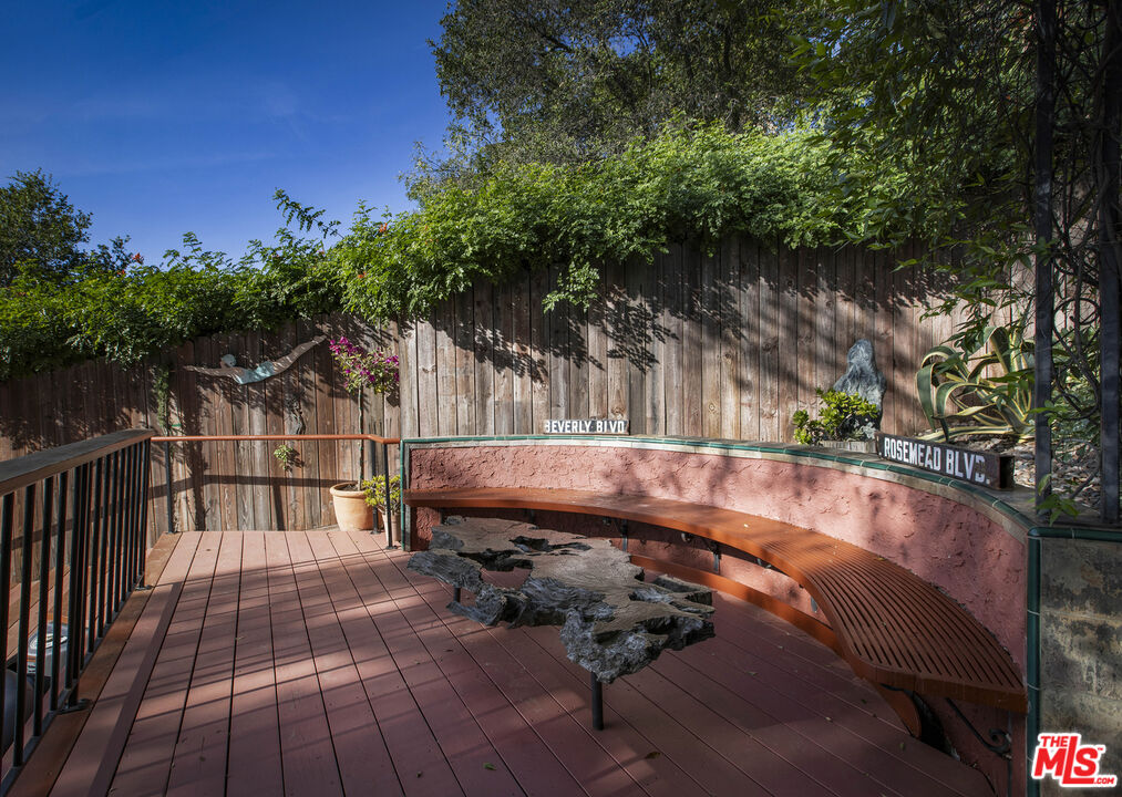 3290 Buckingham Road Glendale, CA 91206 - Photo 54 of 57