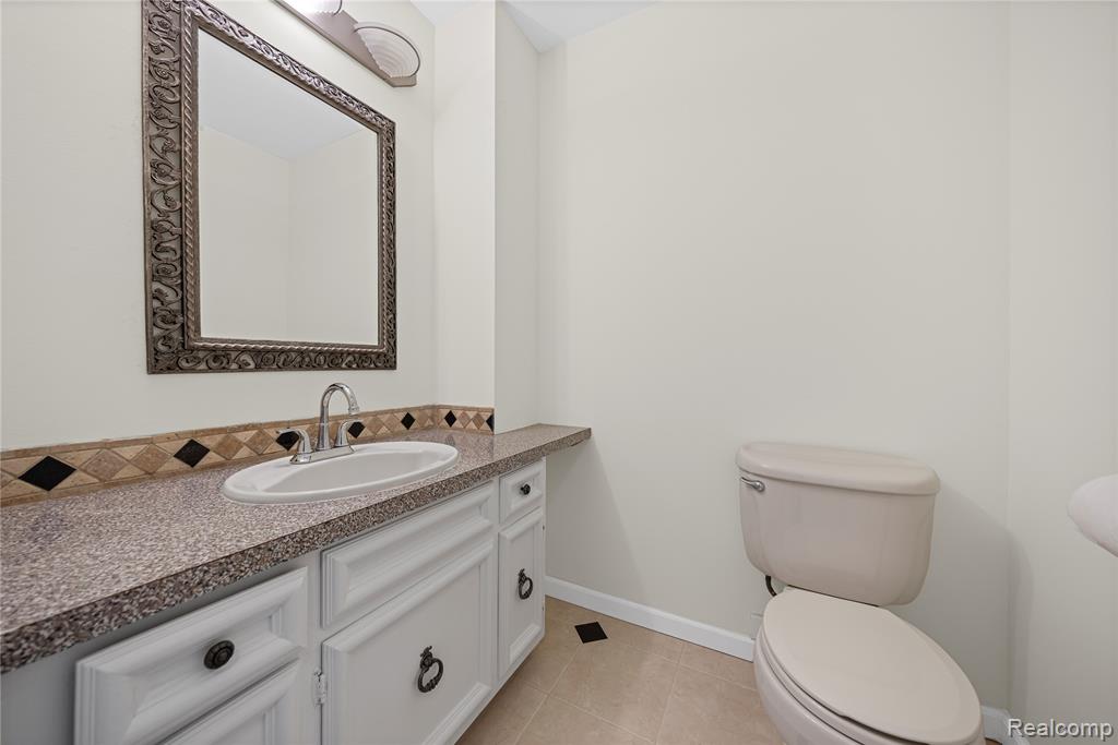 2753 Powderhorn Ridge Road Rochester Hills, MI 48309 - Photo 15 of 35