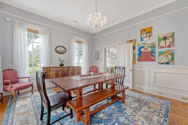 $1,285,000 | 301 East Richardson Avenue, Summerville, SC 29483