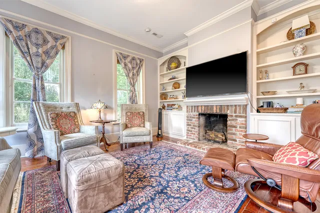 $1,285,000 | 301 East Richardson Avenue, Summerville, SC 29483