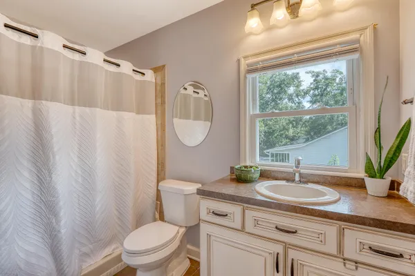 $1,280,000 | 301 East Richardson Avenue, Summerville, SC 29483