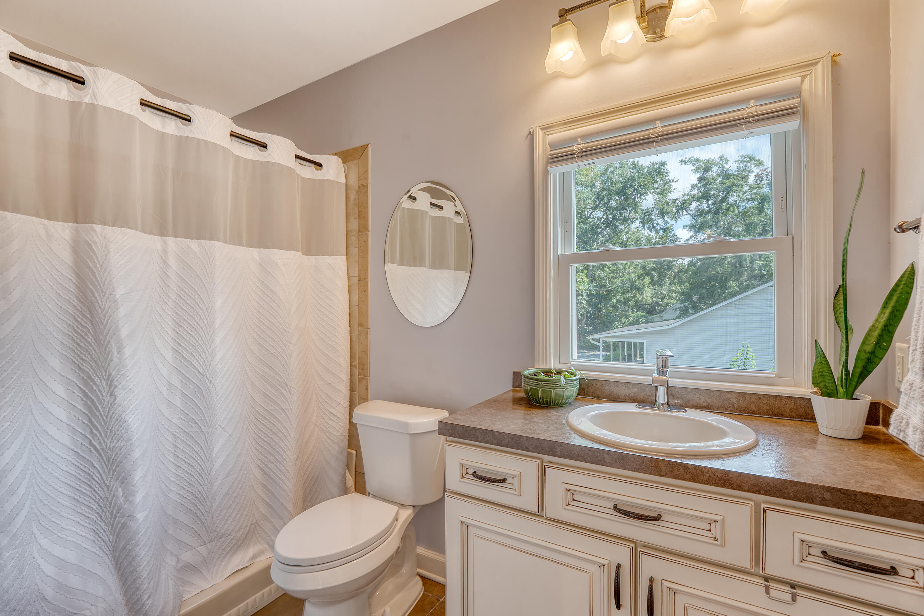 301 East Richardson Avenue Summerville, SC 29483 - Photo 17 of 102 DSC09347_52 copy