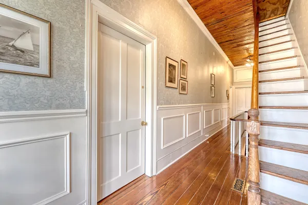 $1,280,000 | 301 East Richardson Avenue, Summerville, SC 29483