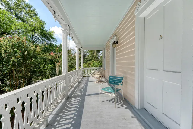 $1,285,000 | 301 East Richardson Avenue, Summerville, SC 29483