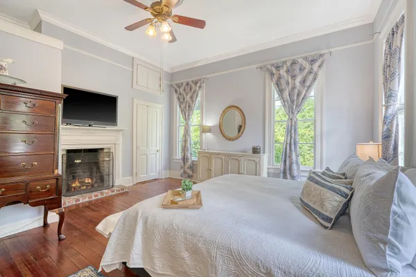 $1,280,000 | 301 East Richardson Avenue, Summerville, SC 29483