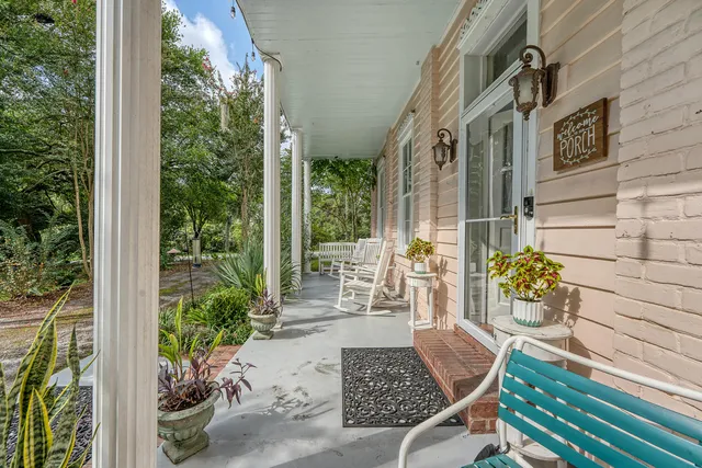 $1,285,000 | 301 East Richardson Avenue, Summerville, SC 29483