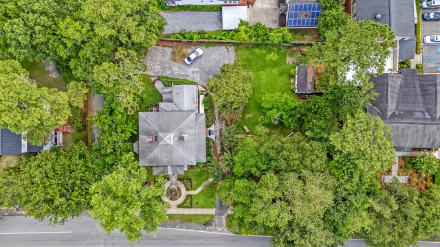 $1,285,000 | 301 East Richardson Avenue, Summerville, SC 29483