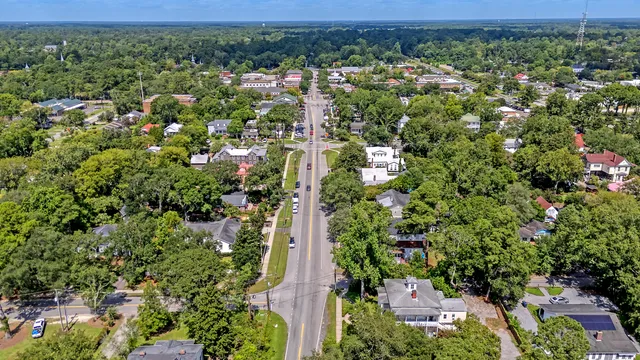 $1,285,000 | 301 East Richardson Avenue, Summerville, SC 29483