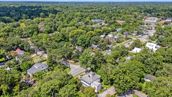 $1,280,000 | 301 East Richardson Avenue, Summerville, SC 29483