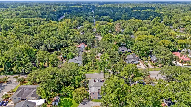 $1,285,000 | 301 East Richardson Avenue, Summerville, SC 29483