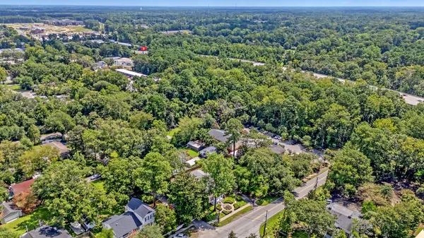 $1,280,000 | 301 East Richardson Avenue, Summerville, SC 29483