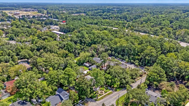$1,285,000 | 301 East Richardson Avenue, Summerville, SC 29483