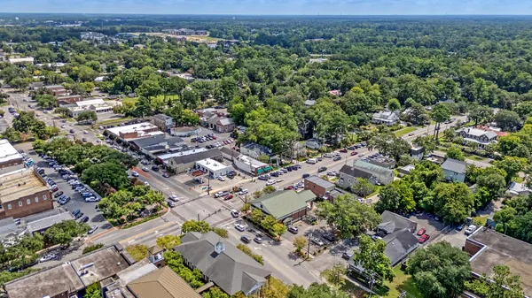 $1,280,000 | 301 East Richardson Avenue, Summerville, SC 29483