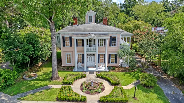 $1,280,000 | 301 East Richardson Avenue, Summerville, SC 29483