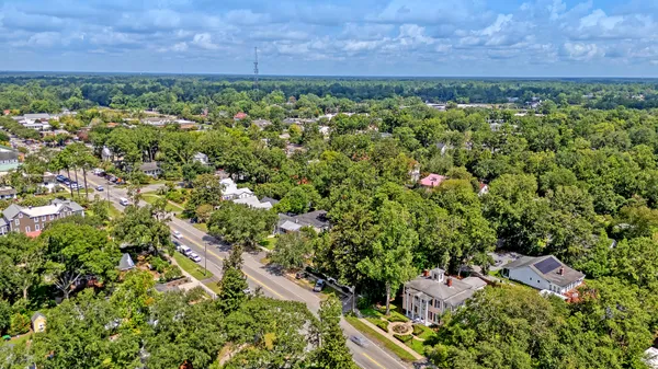 $1,280,000 | 301 East Richardson Avenue, Summerville, SC 29483