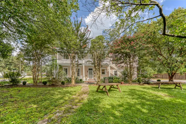 $1,280,000 | 301 East Richardson Avenue, Summerville, SC 29483