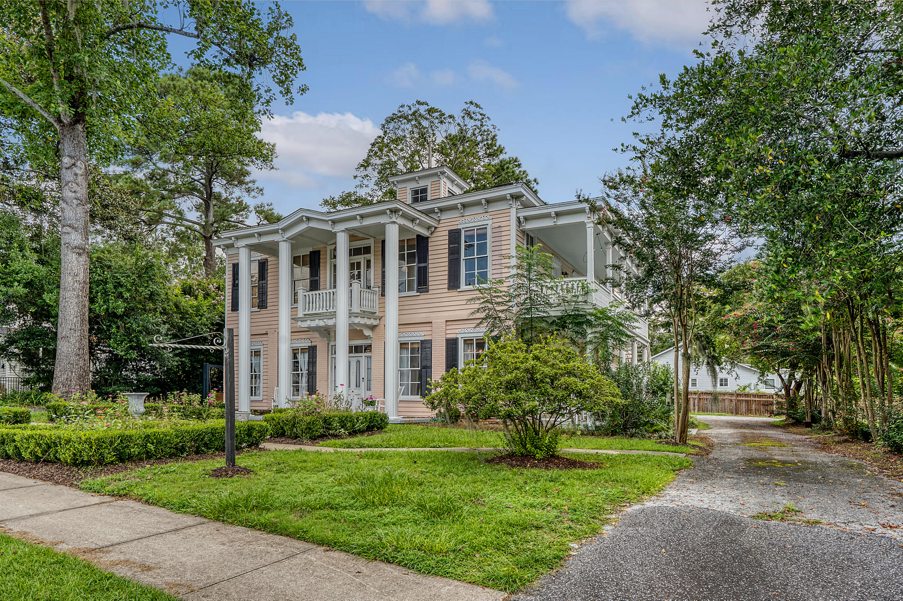 301 East Richardson Avenue Summerville, SC 29483 - Photo 81 of 102 DSC09488_70 copy 2