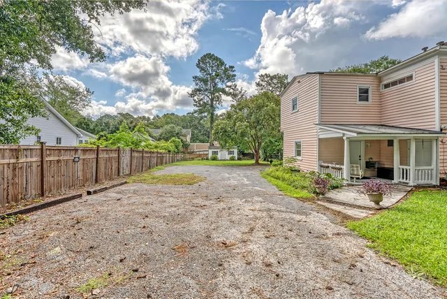 $1,285,000 | 301 East Richardson Avenue, Summerville, SC 29483