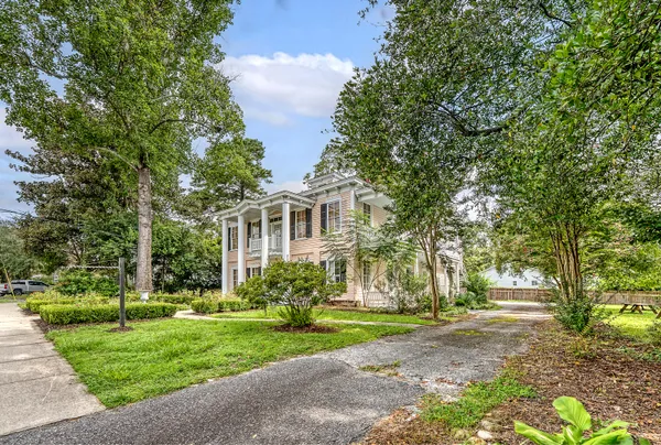 $1,280,000 | 301 East Richardson Avenue, Summerville, SC 29483