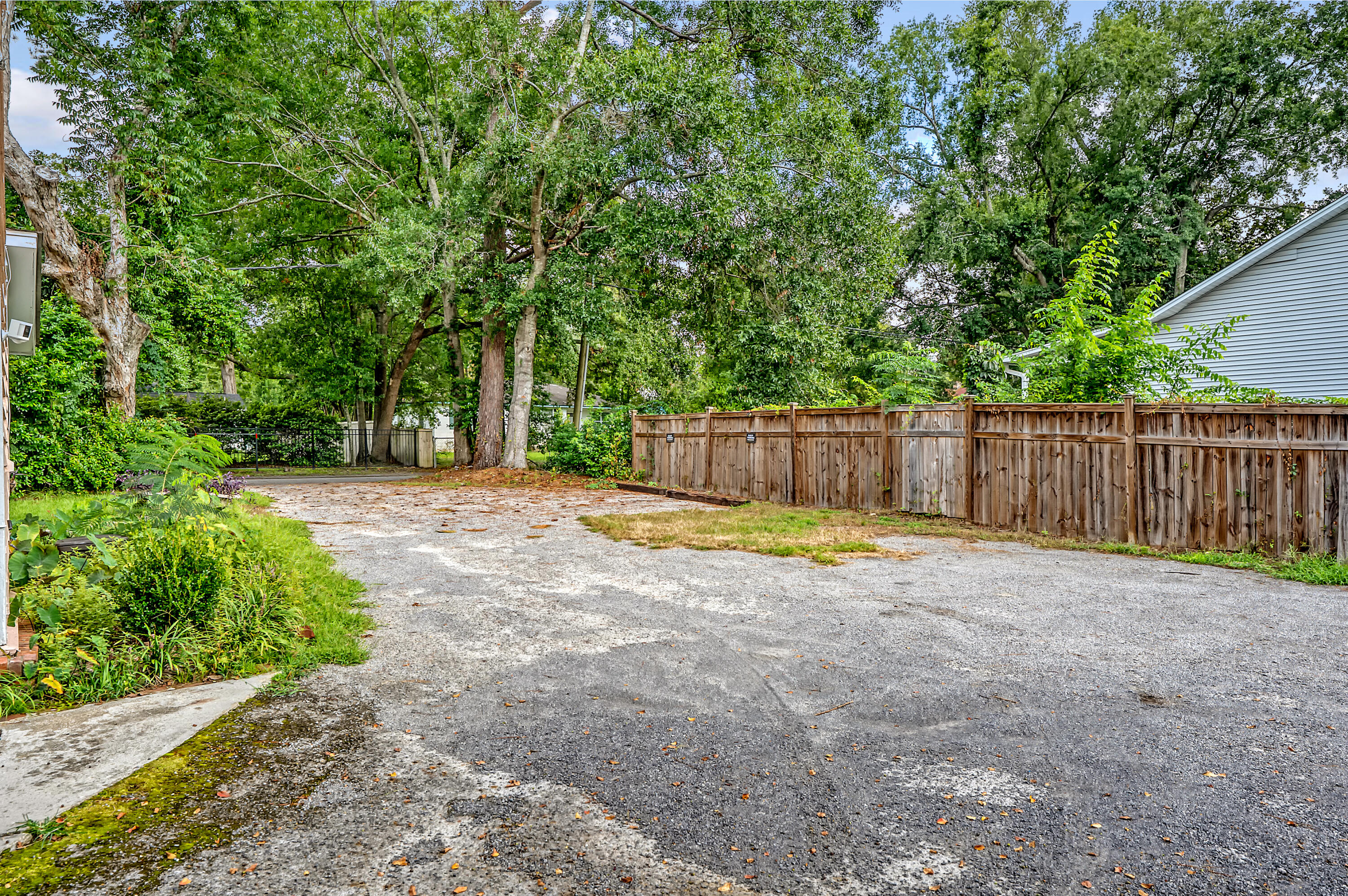 301 East Richardson Avenue Summerville, SC 29483 - Photo 93 of 102 DSC09127_9 copy