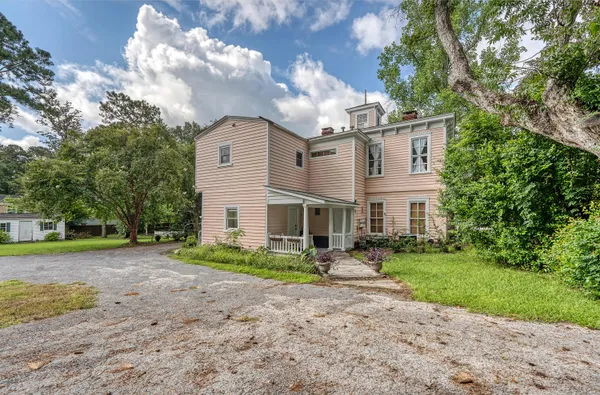 $1,280,000 | 301 East Richardson Avenue, Summerville, SC 29483