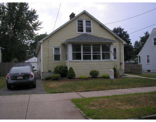 110 Windemere Street Springfield, MA 01104 - Photo 2 of 8