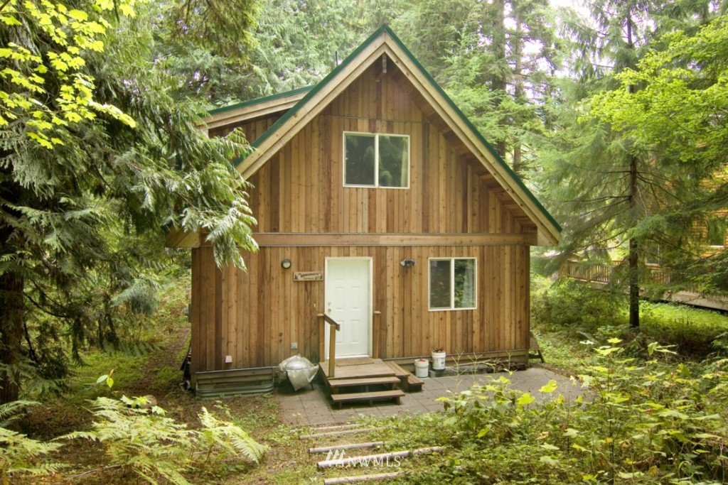 17039 Iceberg Road Glacier, WA 98244 - Photo 1 of 18 Gallery Image 1