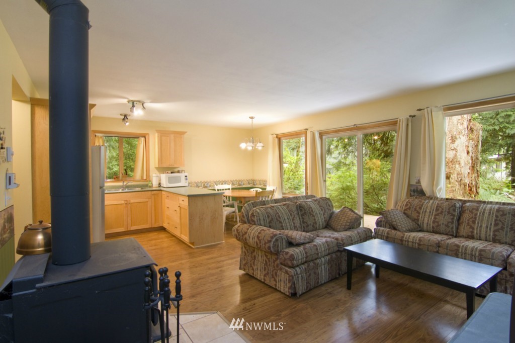17039 Iceberg Road Glacier, WA 98244 - Photo 4 of 18 Gallery Image 4