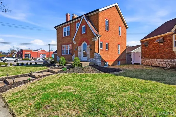 $390,000 | 6427 Winona Avenue, St. Louis, MO 63109