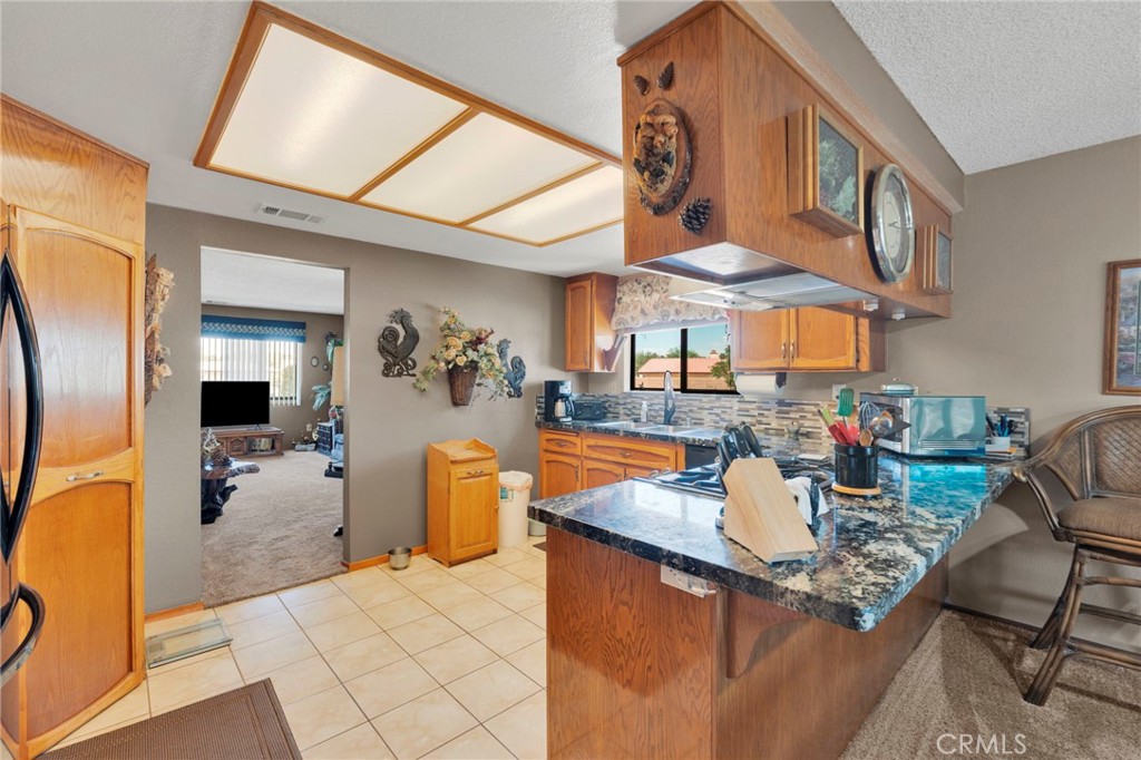 19031 Shoshonee Road Apple Valley, CA 92307 - Photo 12 of 43
