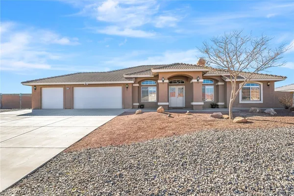 $470,000 | 6711 Longmeadow Drive, Pahrump, NV 89061