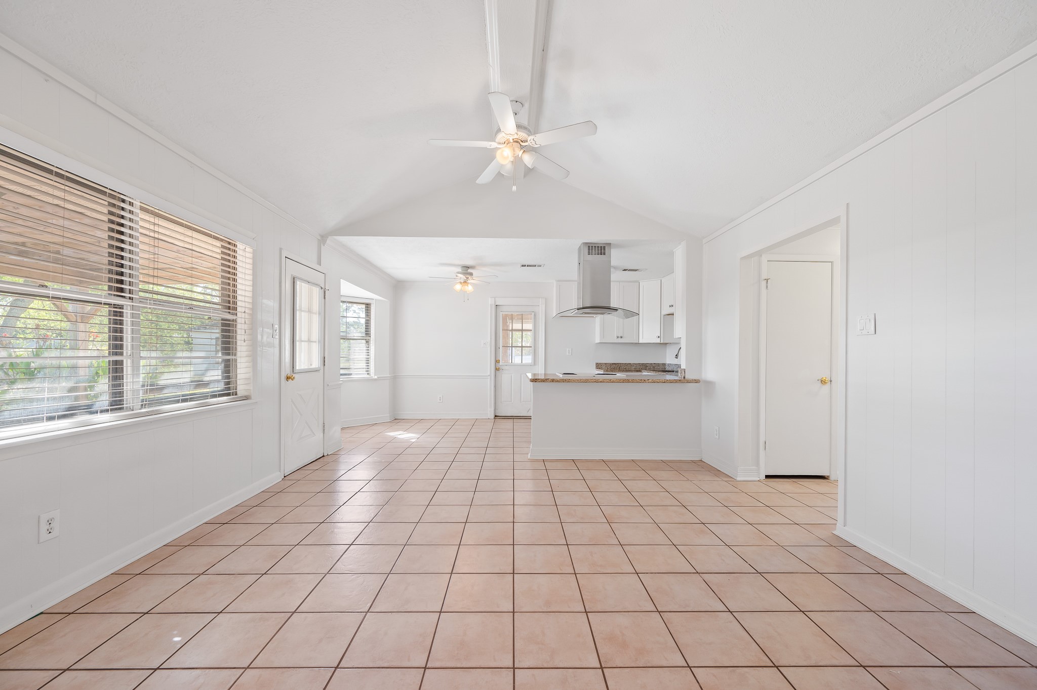 4306 Farm To Market 1462 Rosharon, TX 77583 - Photo 10 of 22