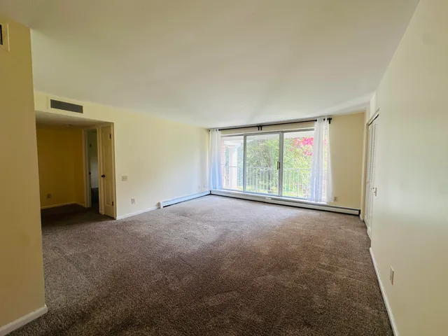 $1,495 | 937 Heritage Court, Unit 206, Mequon, WI 53092