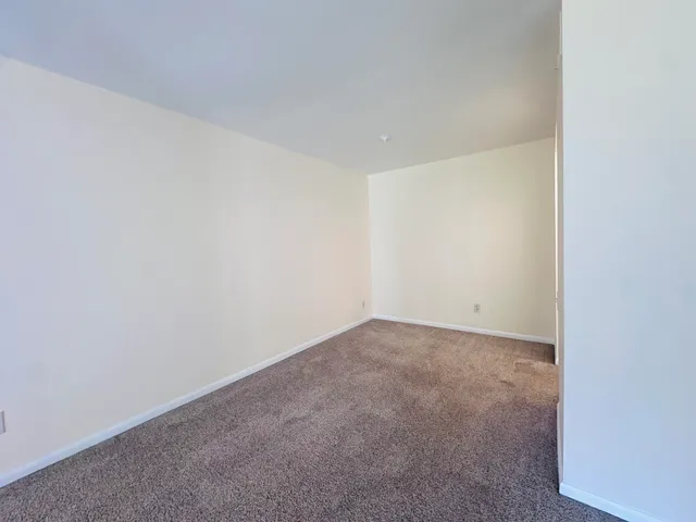 $1,495 | 937 Heritage Court, Unit 206, Mequon, WI 53092