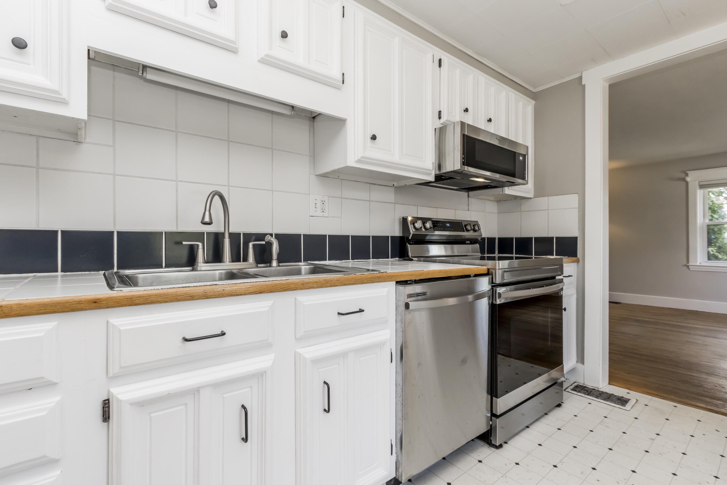 122 Gleckler Road Portland, ME 04103 - Photo 14 of 47 20240808SM-73020