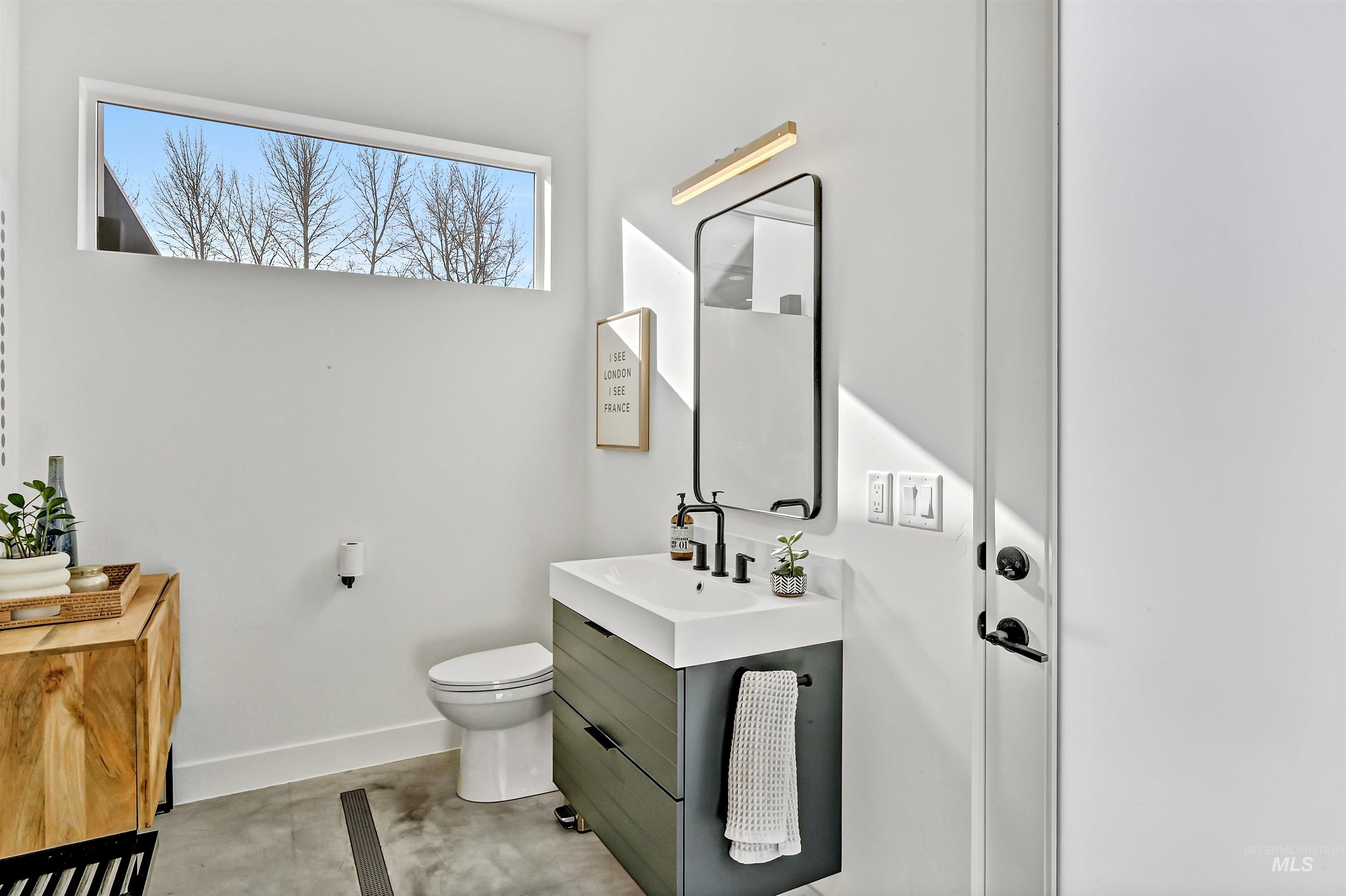 348 East Riversedge Drive Eagle, ID 83616 - Photo 38 of 50