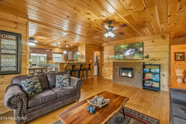 $1,098,000 | 1940 Backhome Way, Unit 3, Sevierville, TN 37876